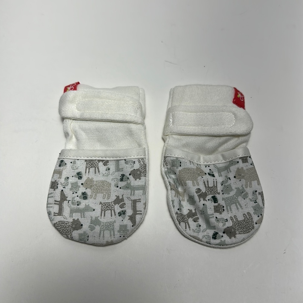 Goumi Kids Baby Mitts - Animal Print - Size: 0-3 month